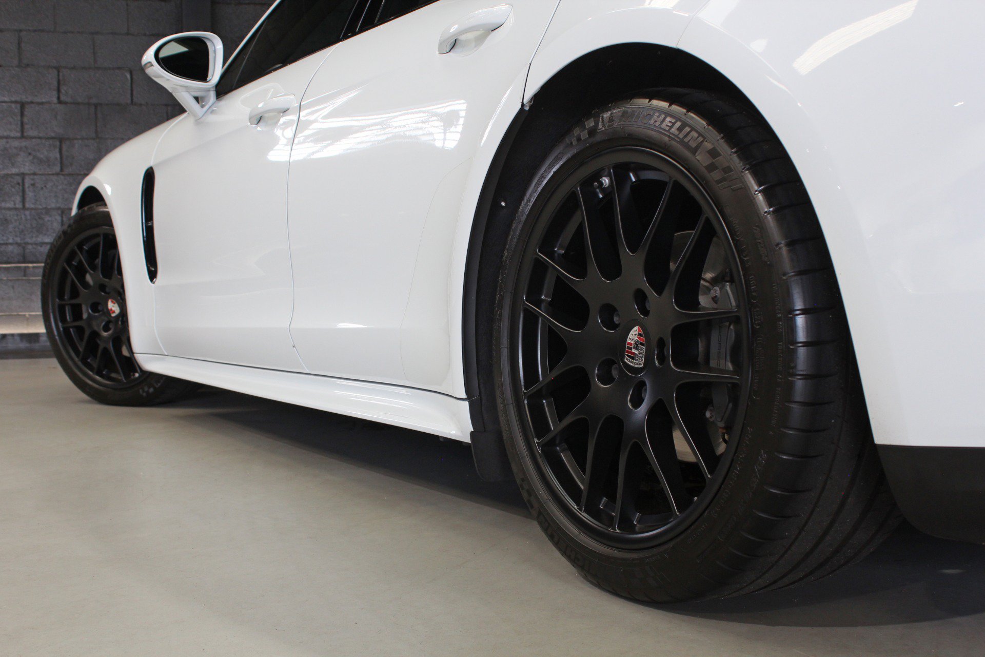 Used 2020 Porsche Panamera 4S AWD/4WD image 24