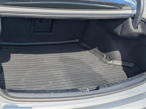 Used 2017 Kia Cadenza Technology image 6