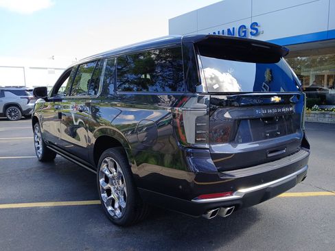 New 2025 Chevrolet Suburban High Country image 5