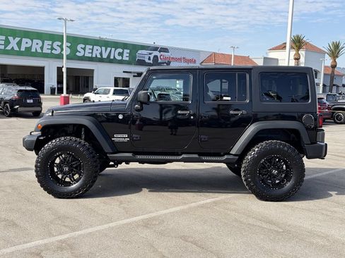 Used 2014 Jeep Wrangler Unlimited Sport w/ Quick Order Package 24S AWD/4WD image 41