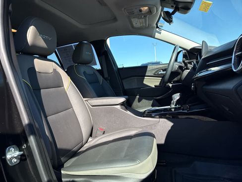 Certified 2025 Chevrolet Trax ACTIV w/ Sunroof Package FWD image 25