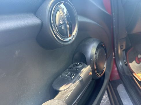 Used 2015 MINI Cooper 2-Door Hardtop image 48