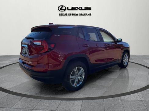 Used 2024 GMC Terrain SLE image 7