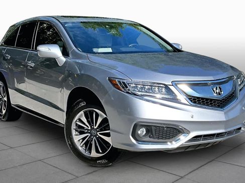 Used 2017 Acura RDX w/ Advance Package FWD image 3