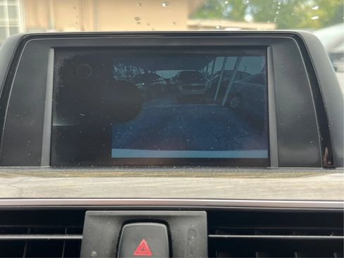 Used 2018 BMW 320i Sedan RWD image 28