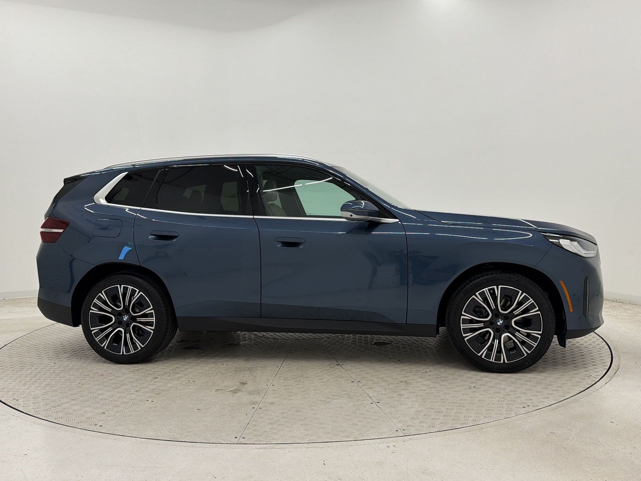 New 2026 BMW X3 xDrive30i w/ Premium Package AWD/4WD image 8