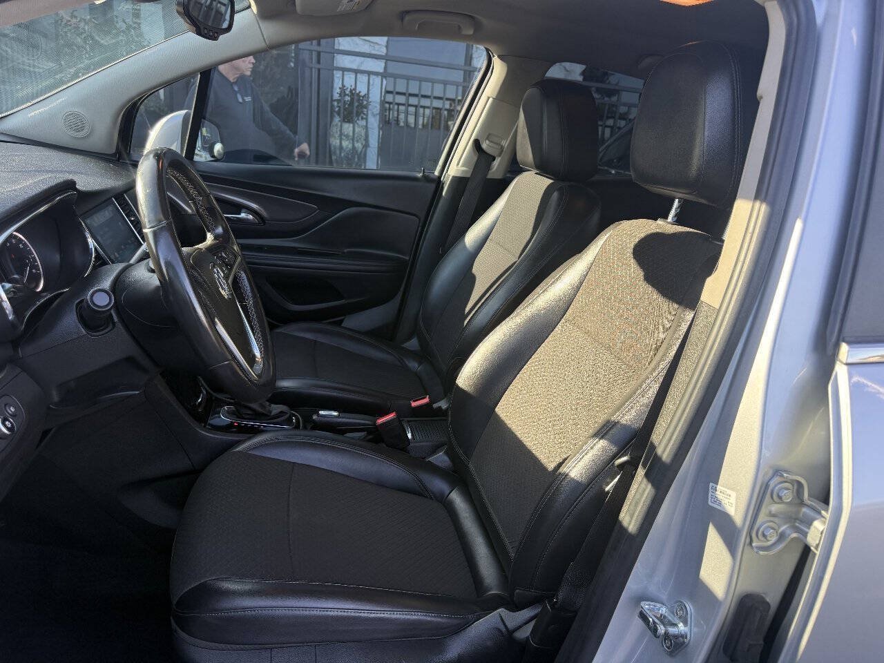 Used 2018 Buick Encore Sport Touring FWD image 11