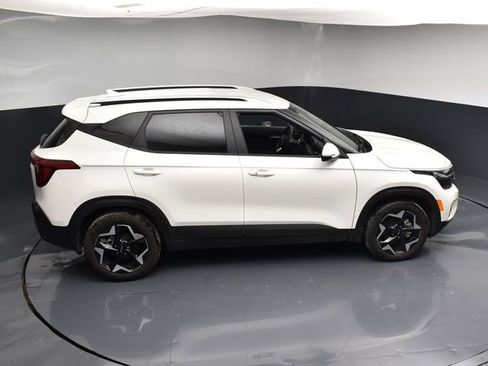 Certified 2025 Kia Seltos S FWD image 46