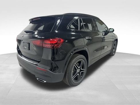 New 2025 Mercedes-Benz GLA 250 4MATIC image 5