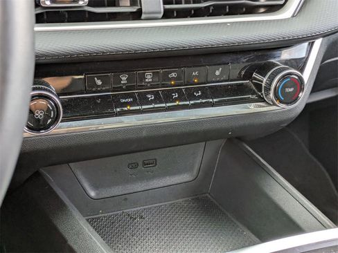 Used 2025 Chevrolet Equinox LT image 22