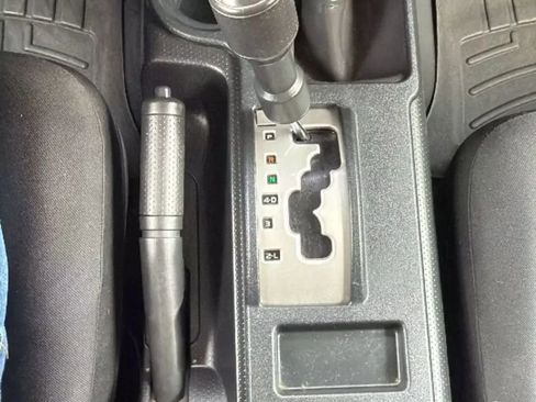 Used 2011 Toyota FJ Cruiser 4WD image 20