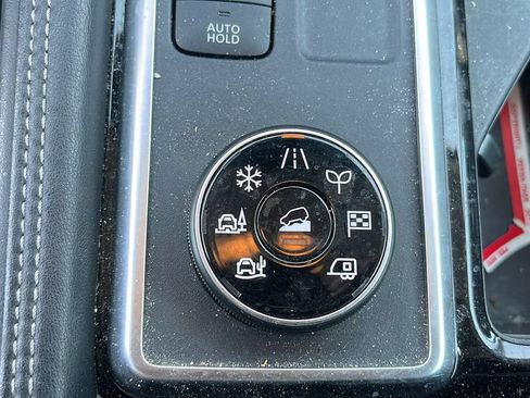 Used 2023 Nissan Pathfinder Platinum AWD/4WD image 14
