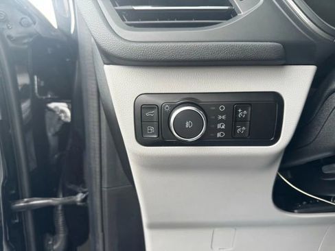 Used 2023 Ford Escape SE image 13