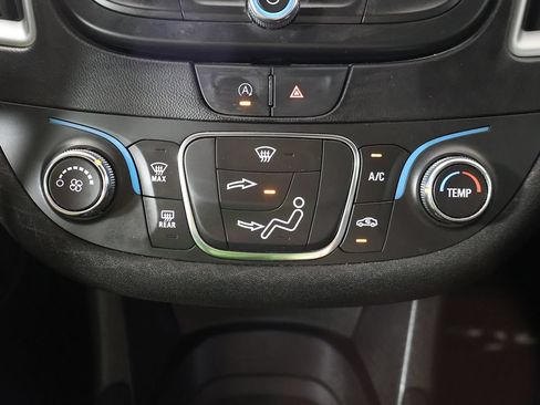 Used 2023 Chevrolet Malibu LS FWD image 40