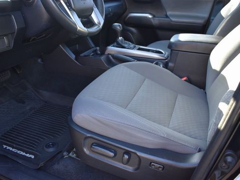 Used 2021 Toyota Tacoma SR5 image 9