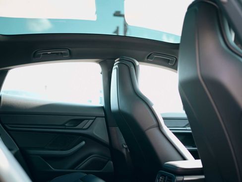 Used 2023 Porsche Taycan image 13