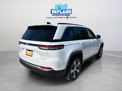 Certified 2026 Jeep Grand Cherokee Limited w/ Trailer Tow Package AWD/4WD image 5