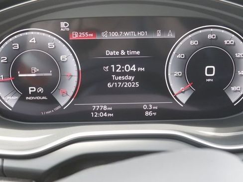 Used 2025 Audi Q5 2.0T Premium Plus AWD/4WD image 32