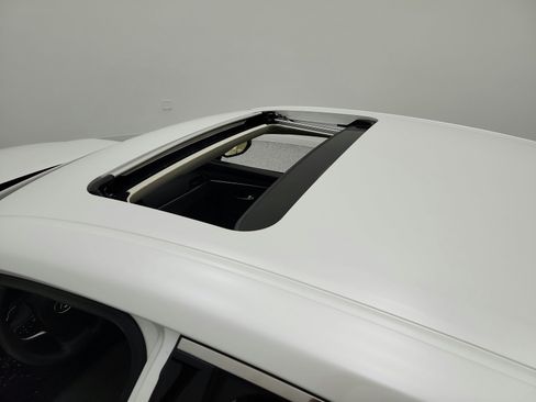 Used 2024 Lexus ES 350 w/ Premium Package FWD image 11