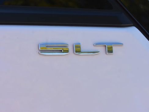 Used 2022 GMC Terrain SLT image 10