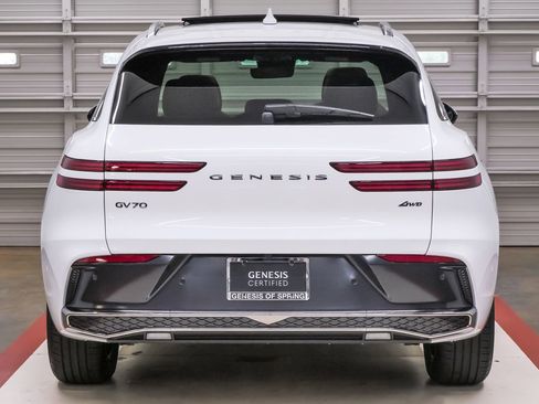 Certified 2026 Genesis GV70 2.5T Advanced AWD/4WD image 7