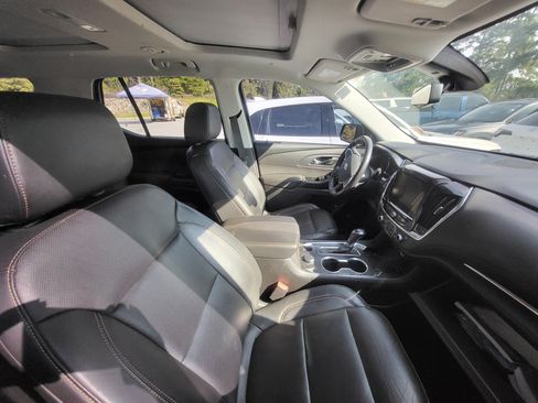 Used 2020 Chevrolet Traverse Premier FWD image 8