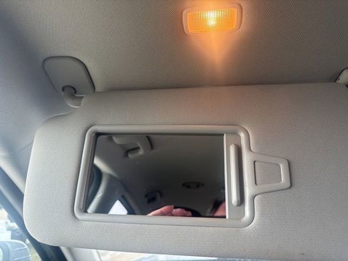 Used 2023 Kia Telluride S image 35