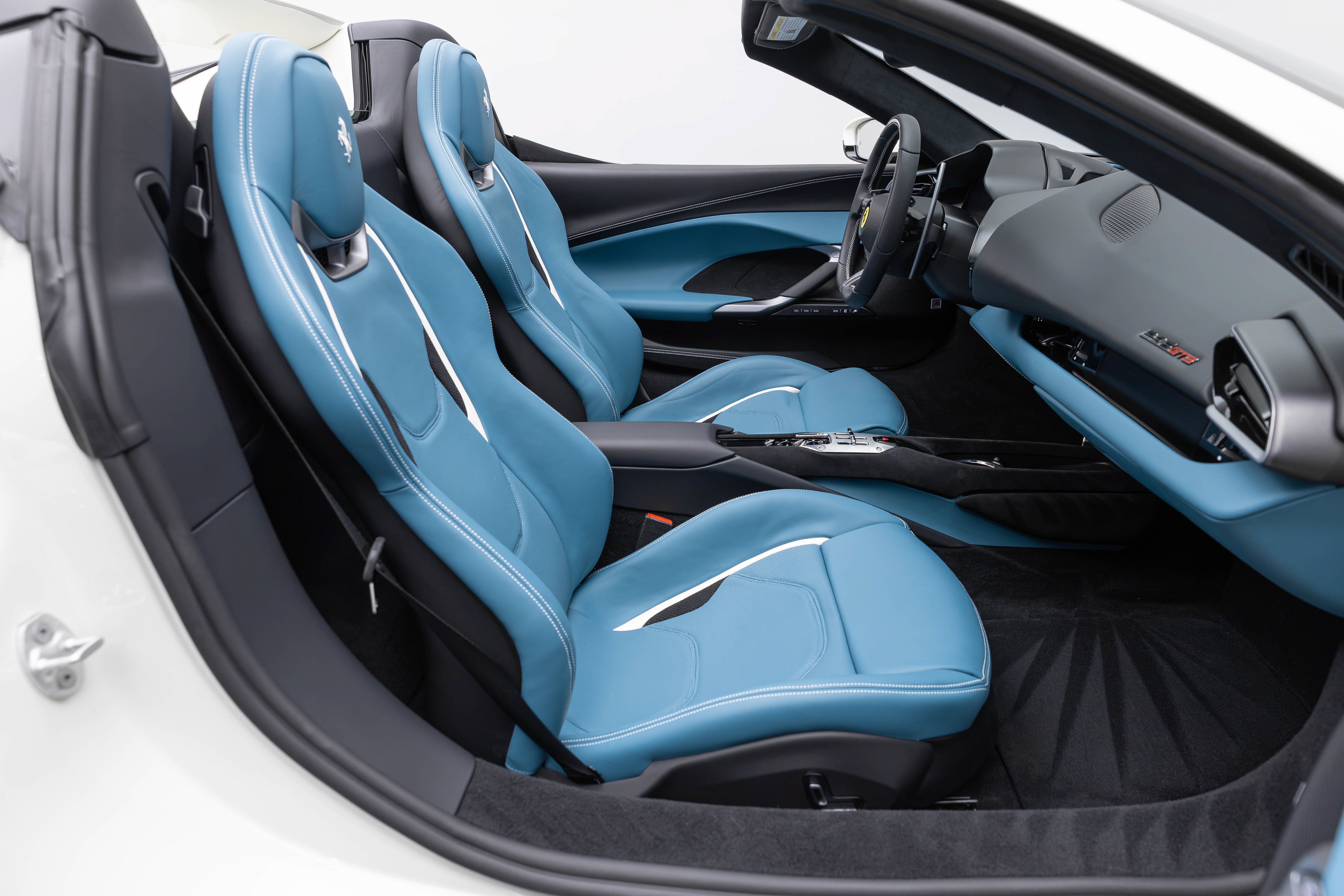 Certified 2026 Ferrari 296 GTS RWD image 37