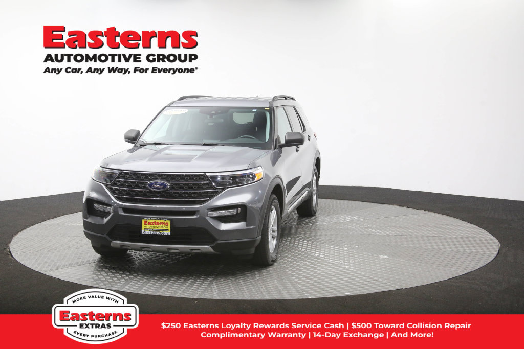 Used 2023 Ford Explorer XLT w/ Equipment Group 202A AWD/4WD image 55