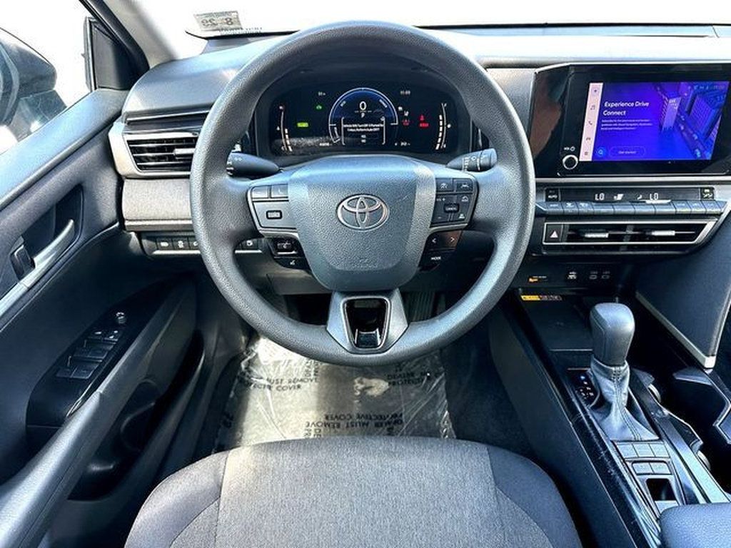 Certified 2025 Toyota Camry LE FWD image 21