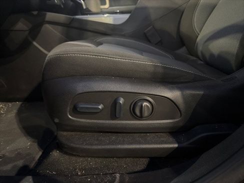 Used 2023 Chevrolet Blazer LT image 6