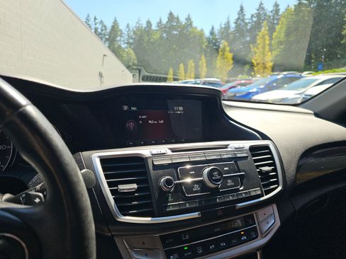 Used 2013 Honda Accord Sport image 28
