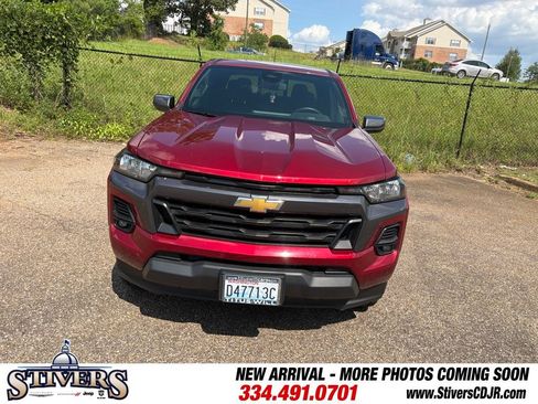 Used 2023 Chevrolet Colorado LT w/ LT Convenience Package AWD/4WD image 3