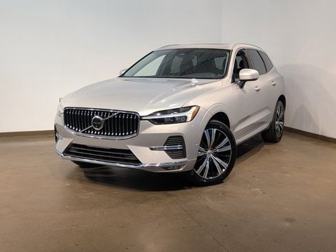 Used 2023 Volvo XC60 B5 Plus w/ Climate Package image 1