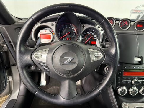 Used 2009 Nissan 370Z Touring w/ Aerodynamics Pkg image 19