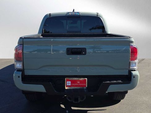 Used 2022 Toyota Tacoma TRD Off-Road image 4