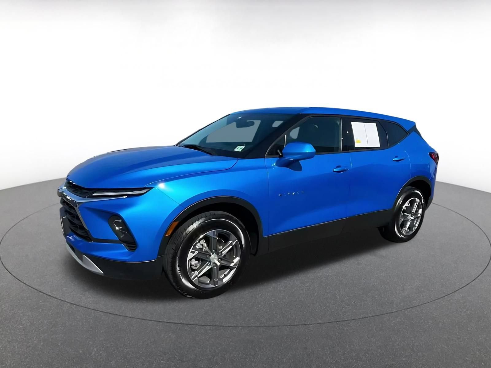 Used 2025 Chevrolet Blazer LT FWD image 7
