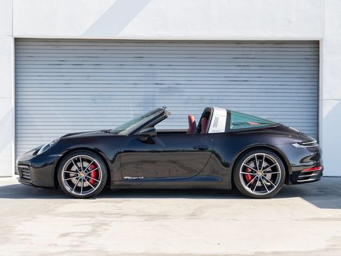 Certified 2024 Porsche 911 Targa 4S AWD/4WD image 2