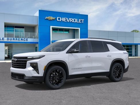 New 2026 Chevrolet Traverse LT w/ Enhanced Driving Package FWD image 2