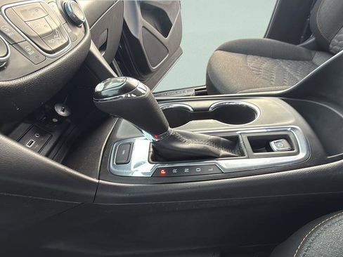 Used 2020 Chevrolet Equinox LT AWD/4WD image 16