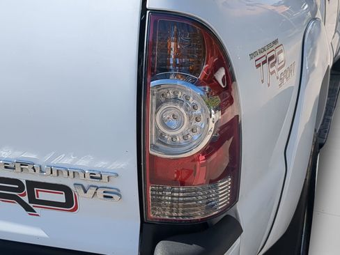 Used 2013 Toyota Tacoma PreRunner image 37