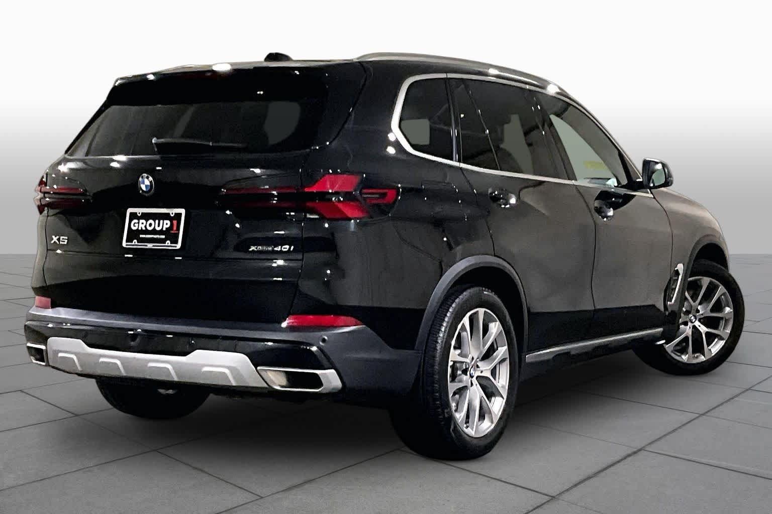 Used 2024 BMW X5 xDrive40i w/ Premium Package AWD/4WD image 12