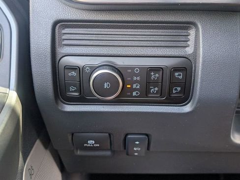 Used 2025 Ford F250 Lariat w/ Black Appearance Package AWD/4WD image 26