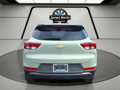 Certified 2025 Chevrolet TrailBlazer LS w/ LS Convenience Package FWD image 5