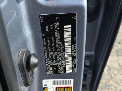 Used 2023 Toyota Highlander XLE image 37