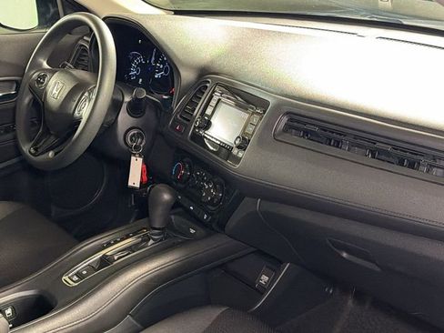 Used 2020 Honda HR-V LX image 10