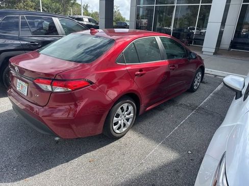 Used 2024 Toyota Corolla LE image 7