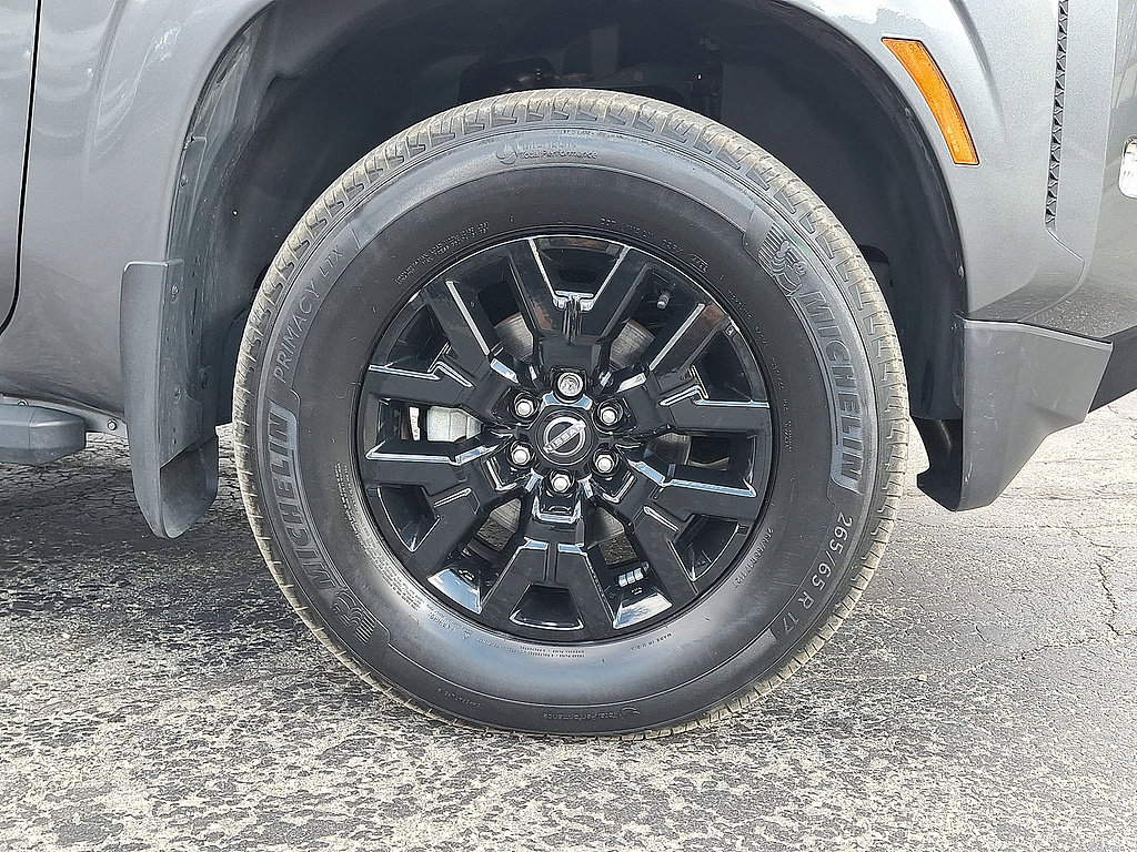 Certified 2023 Nissan Frontier SV w/ Midnight Edition Package AWD/4WD image 26