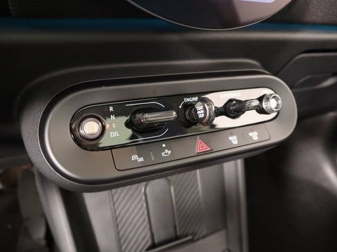 New 2025 MINI Cooper 2-Door Hardtop FWD image 8