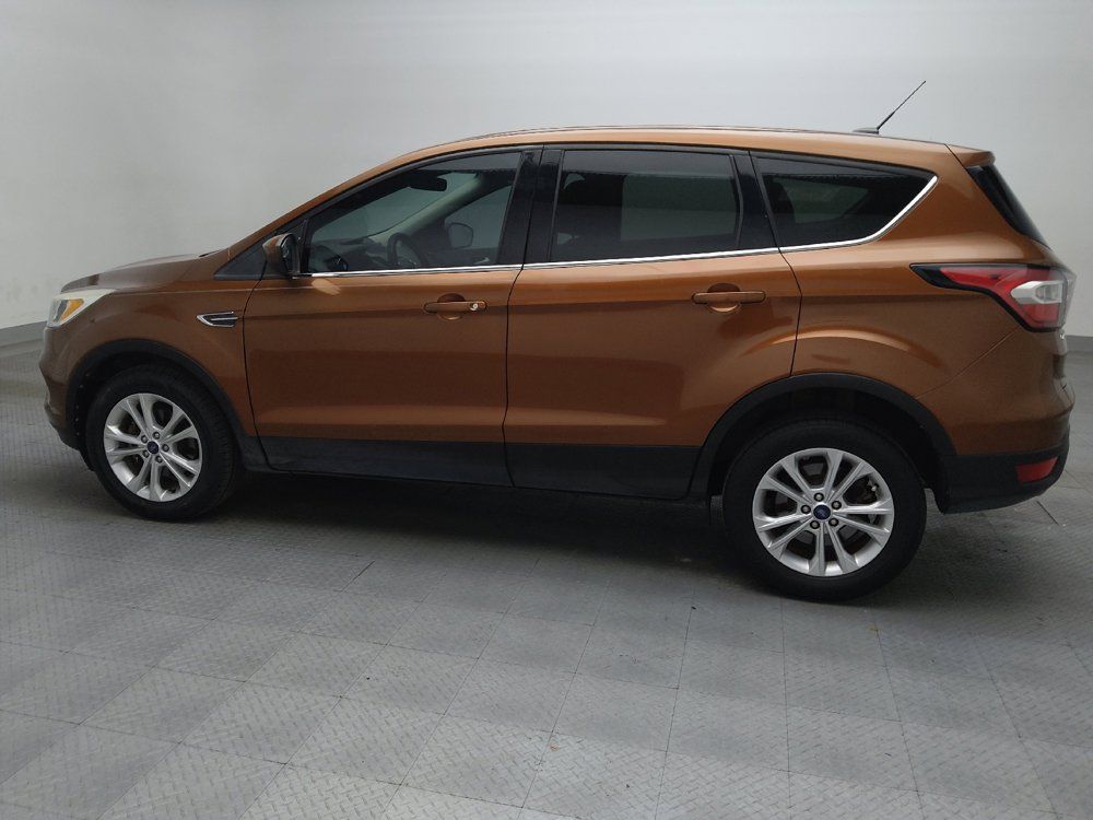 Used 2017 Ford Escape SE FWD image 3